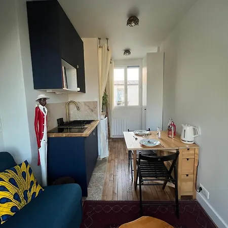 8 Personnes - Terrasse Sur Espaces Verts - Vue Tour Eiffel Apartment Paris